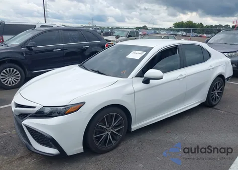 2021 Toyota Camry Se z USA, uszkodzony, nr VIN 4T1G11AK4MU515272
